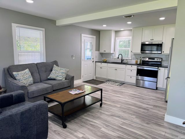3413 pollack Avenue, Evansville, IN 47714