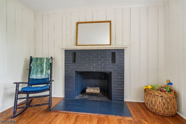 27 Dogwood Rd, Morris Plains Boro, NJ 07950