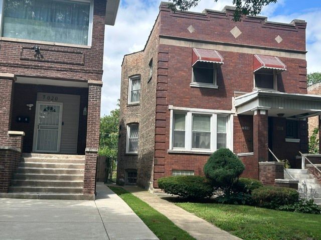7018 S Calumet Avenue, Chicago, IL 60637