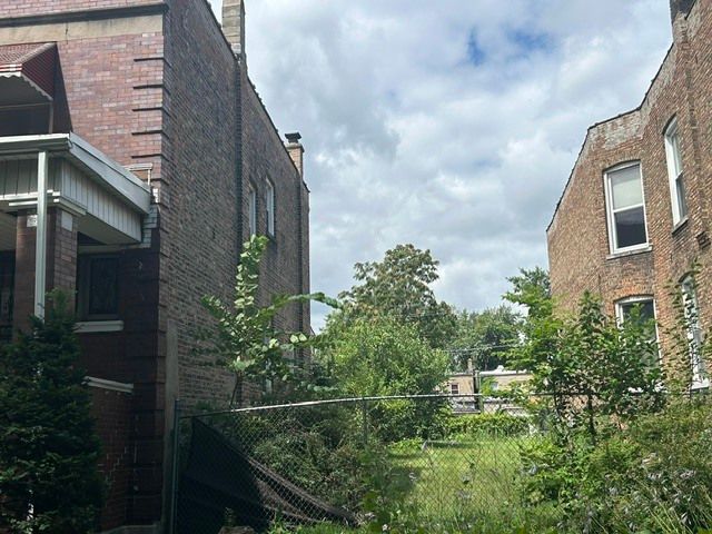 7018 S Calumet Avenue, Chicago, IL 60637