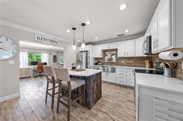 6137 BASS HIGHWAY, St Cloud, FL 34771