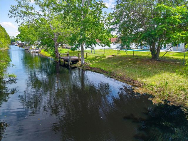 6137 BASS HIGHWAY, St Cloud, FL 34771