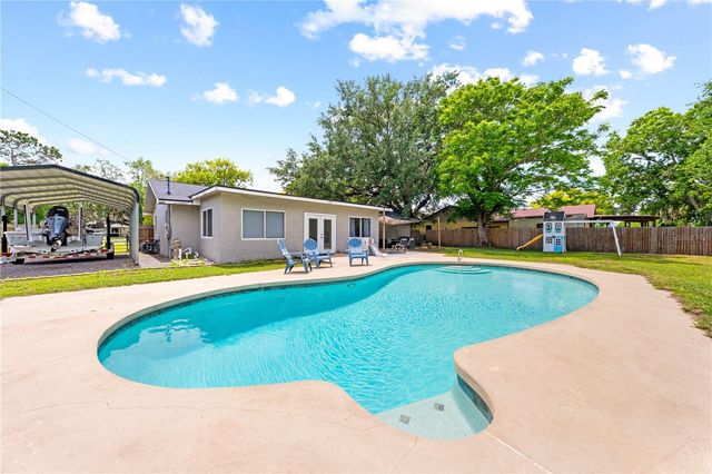 6137 BASS HIGHWAY, St Cloud, FL 34771