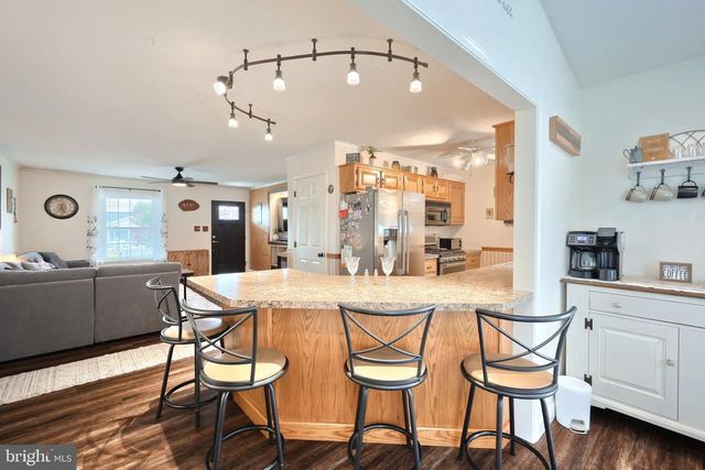 25 FIELDCREST DR, Littlestown, PA 17340