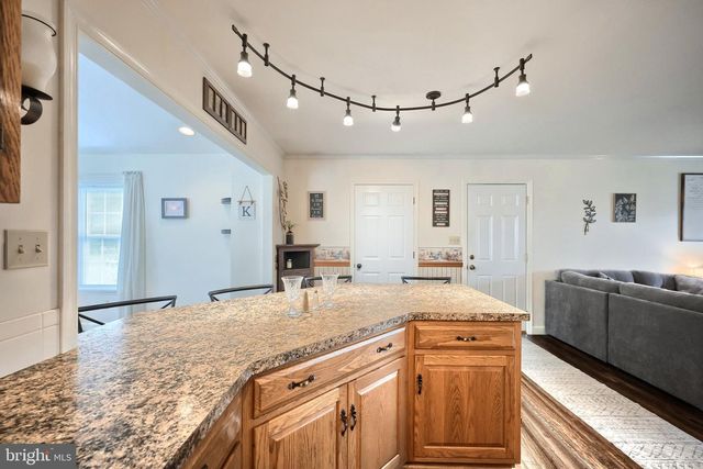 25 FIELDCREST DR, Littlestown, PA 17340