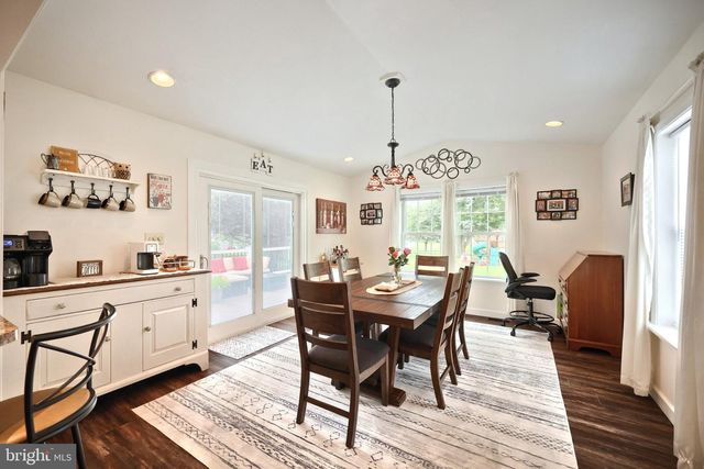 25 FIELDCREST DR, Littlestown, PA 17340