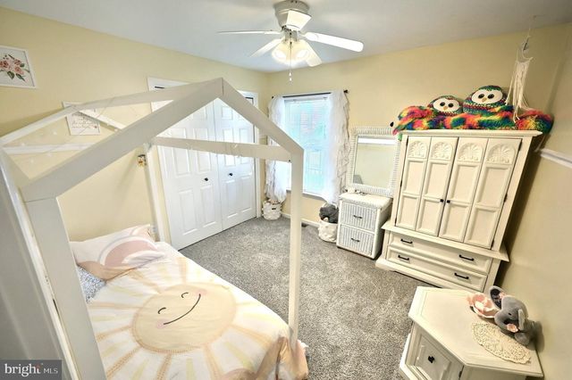 25 FIELDCREST DR, Littlestown, PA 17340