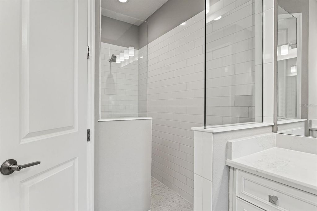 Image 15 of property listing at 2130 SYLVESTER PALM LANE, Bradenton, FL 34212