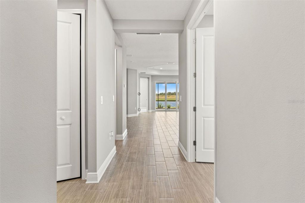 Image 34 of property listing at 2130 SYLVESTER PALM LANE, Bradenton, FL 34212