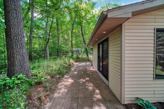 2114 Timber Lane, Norvell Twp, MI 49230
