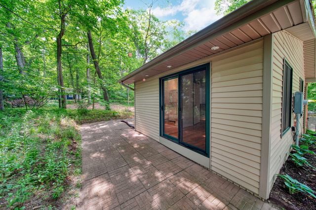 2114 Timber Lane, Norvell Twp, MI 49230