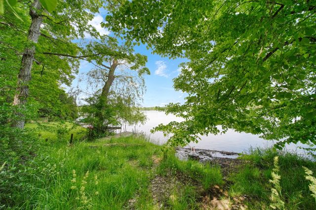 2114 Timber Lane, Norvell Twp, MI 49230