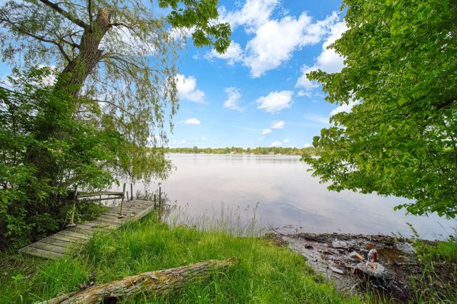 2114 Timber Lane, Norvell Twp, MI 49230