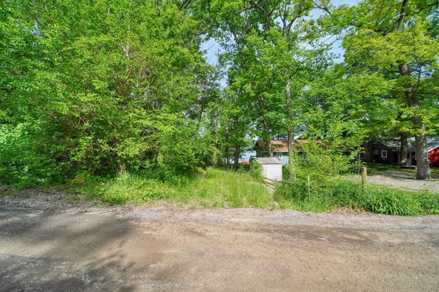 2114 Timber Lane, Norvell Twp, MI 49230