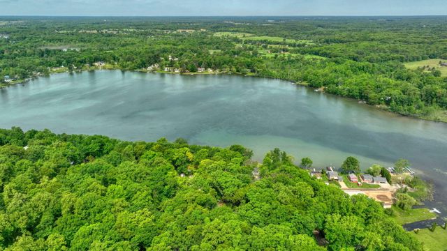 2114 Timber Lane, Norvell Twp, MI 49230