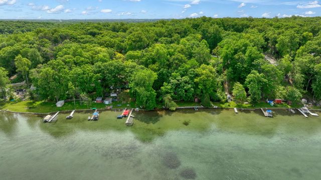2114 Timber Lane, Norvell Twp, MI 49230