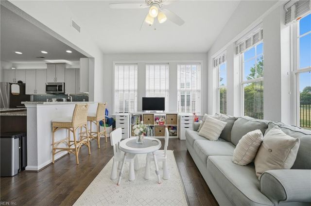 5449 Memorial DR, Virginia Beach, VA 23455