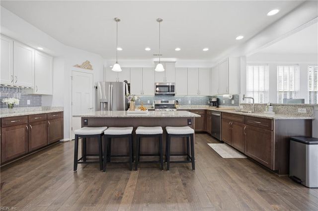 5449 Memorial DR, Virginia Beach, VA 23455