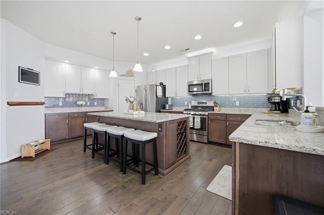 5449 Memorial DR, Virginia Beach, VA 23455