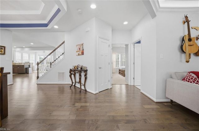 5449 Memorial DR, Virginia Beach, VA 23455