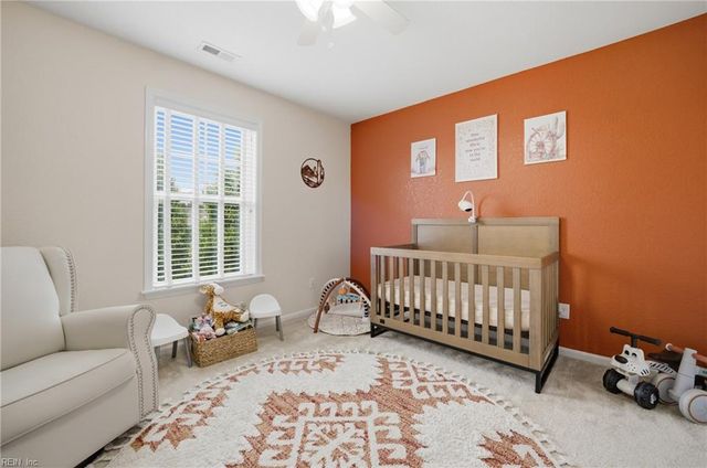 5449 Memorial DR, Virginia Beach, VA 23455