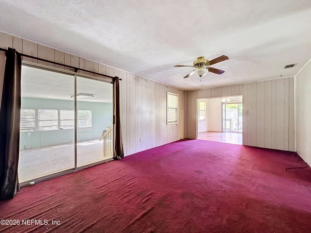 139 DUNN Avenue, San Mateo, FL 32187