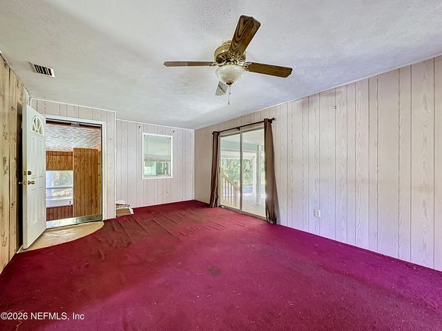 139 DUNN Avenue, San Mateo, FL 32187