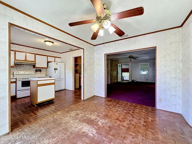 139 DUNN Avenue, San Mateo, FL 32187