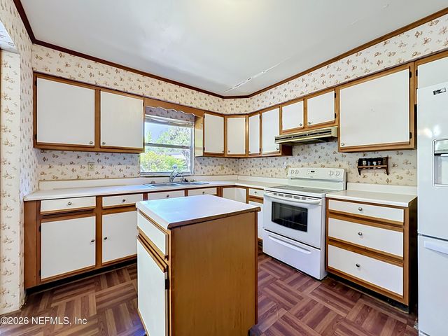 139 DUNN Avenue, San Mateo, FL 32187