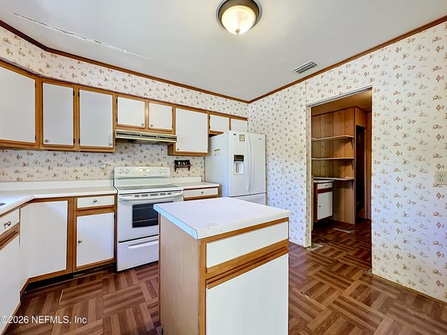 139 DUNN Avenue, San Mateo, FL 32187