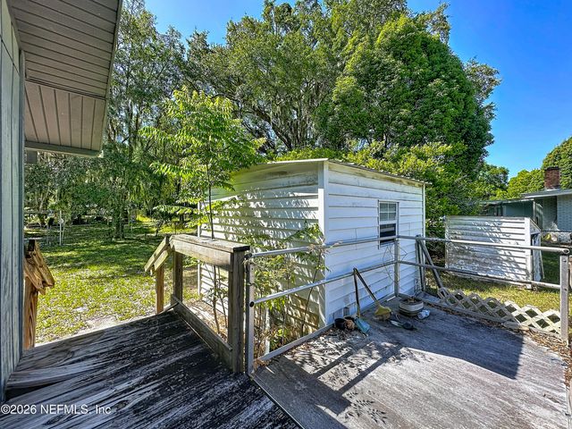 139 DUNN Avenue, San Mateo, FL 32187