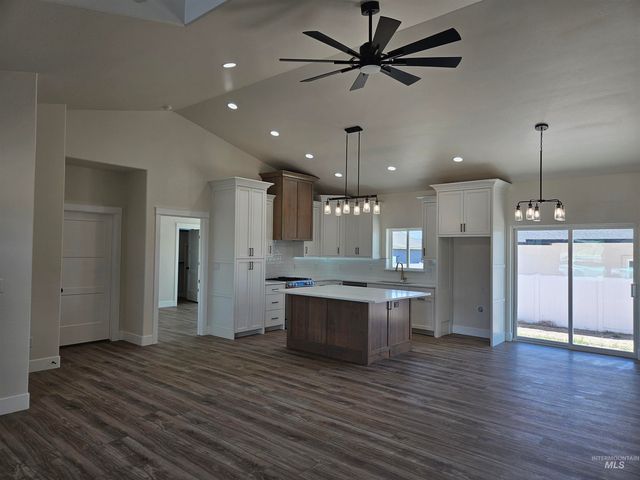 2015 Trae St, Jerome, ID 83338