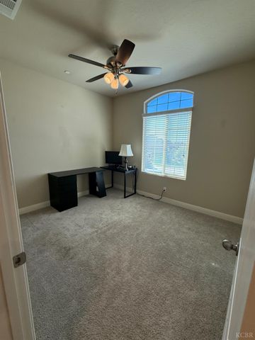 2003 W Hopkins Way, Hanford, CA 93230