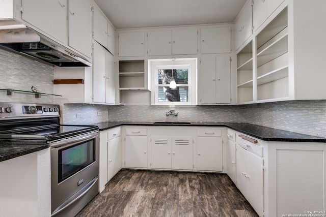 2022 W Craig, San Antonio, TX 78201