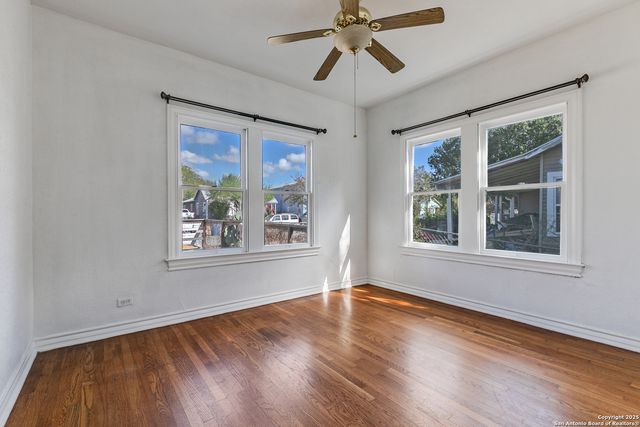 2022 W Craig, San Antonio, TX 78201