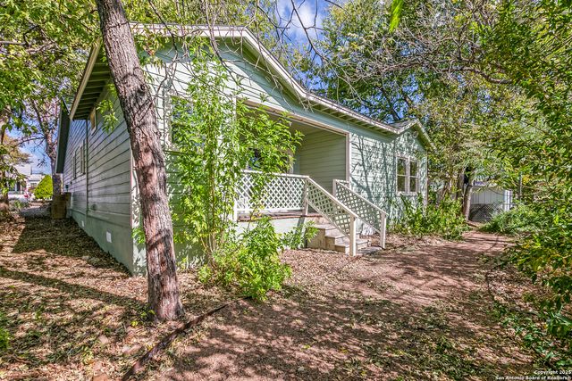 2022 W Craig, San Antonio, TX 78201