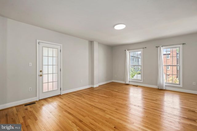 2012 S GLEBE RD, Arlington, VA 22204