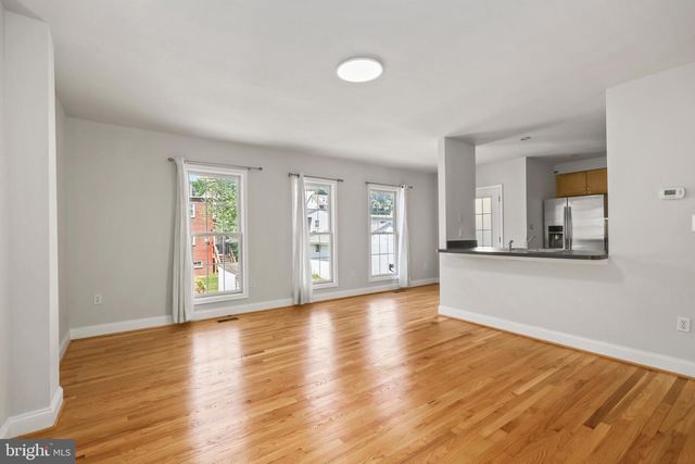 2012 S GLEBE RD, Arlington, VA 22204