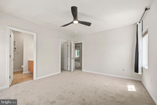 2012 S GLEBE RD, Arlington, VA 22204