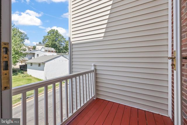 2012 S GLEBE RD, Arlington, VA 22204