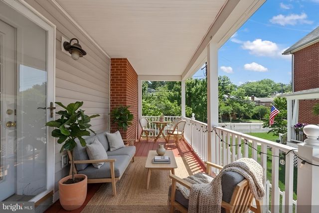 2012 S GLEBE RD, Arlington, VA 22204