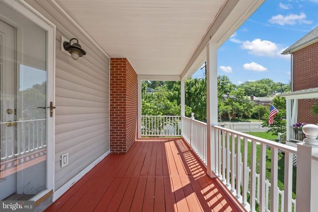 2012 S GLEBE RD, Arlington, VA 22204