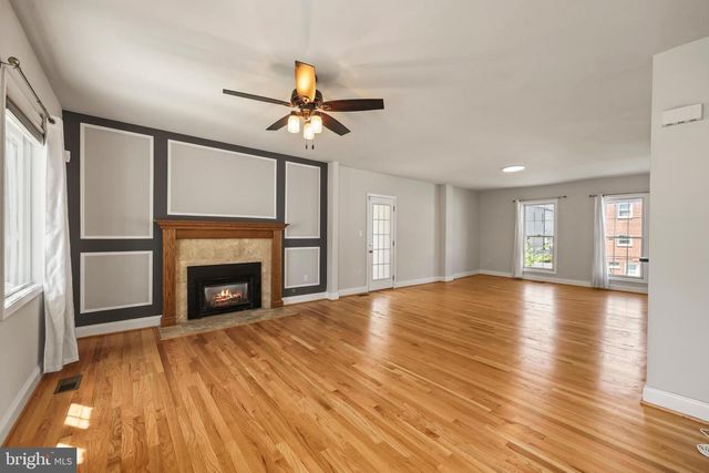 2012 S GLEBE RD, Arlington, VA 22204