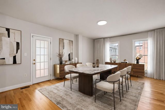 2012 S GLEBE RD, Arlington, VA 22204