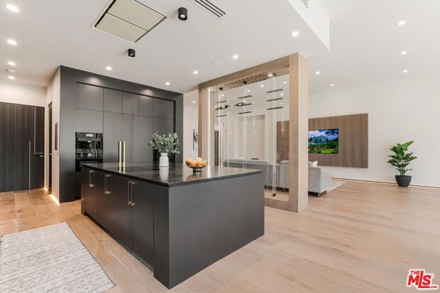 13454 Albers Street, Sherman Oaks, CA 91401