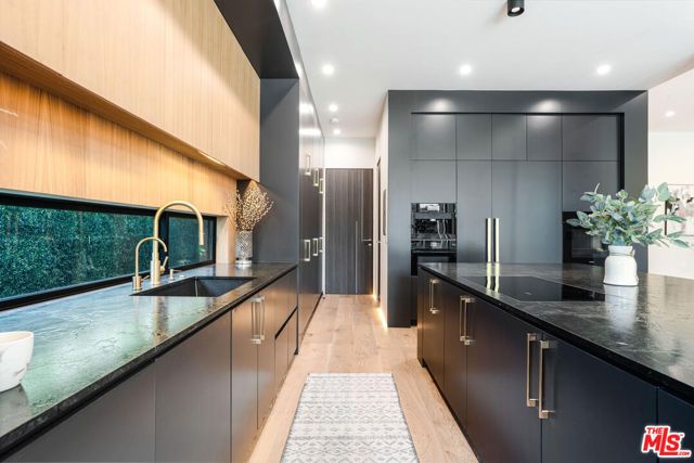 13454 Albers Street, Sherman Oaks, CA 91401