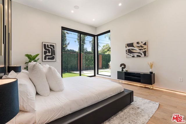 13454 Albers Street, Sherman Oaks, CA 91401