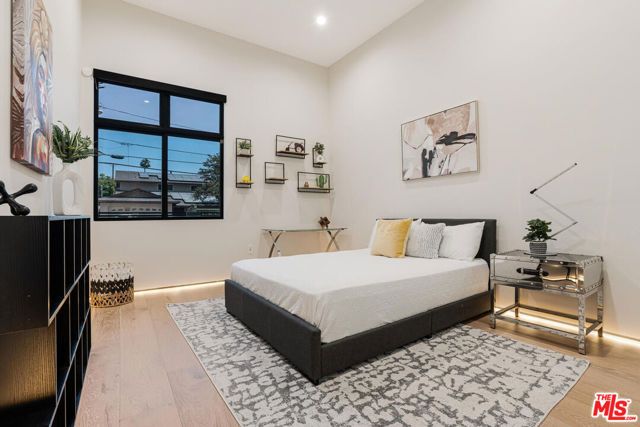 13454 Albers Street, Sherman Oaks, CA 91401