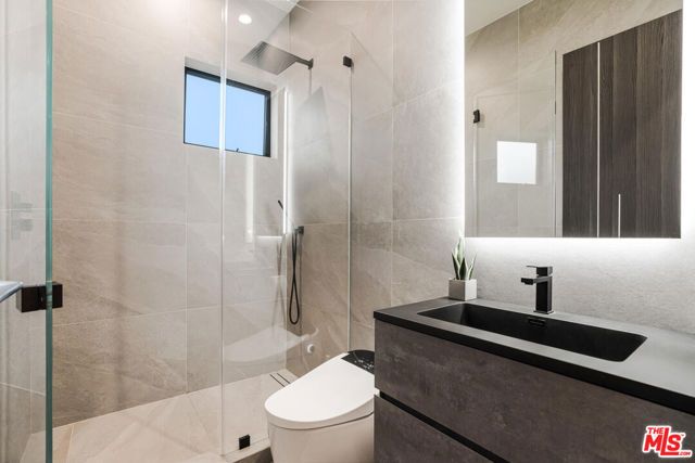13454 Albers Street, Sherman Oaks, CA 91401