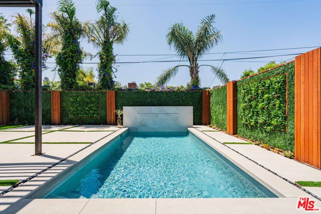 13454 Albers Street, Sherman Oaks, CA 91401